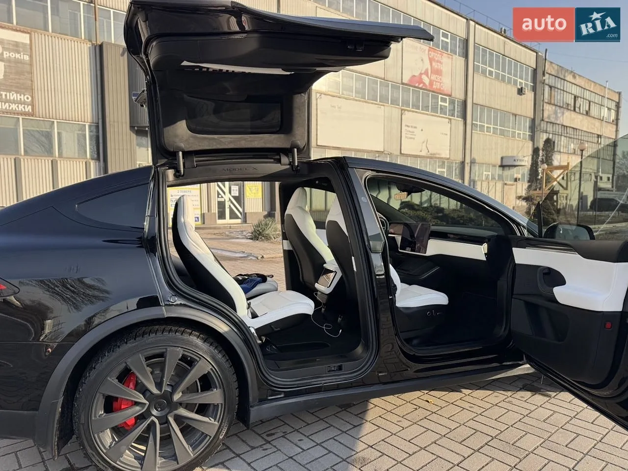 2023 Tesla Model X - мініатюра 32