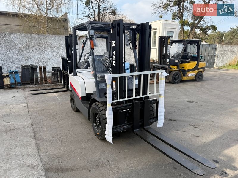 Вилочный погрузчик TEU FD 2026 в Киеве фото 3 Вилочный погрузчик TEU FD 2026 в Киеве