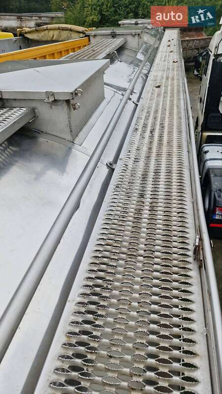 Цистерна полуприцеп Thompson Carmichael PT44/3 1994 в Тернополе