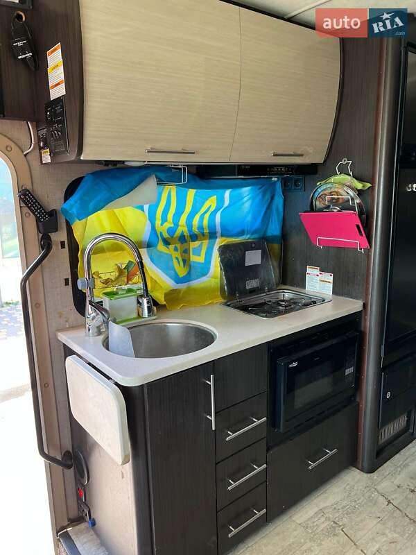 Будинок на колесах Thor Axis 2017 в Одесі