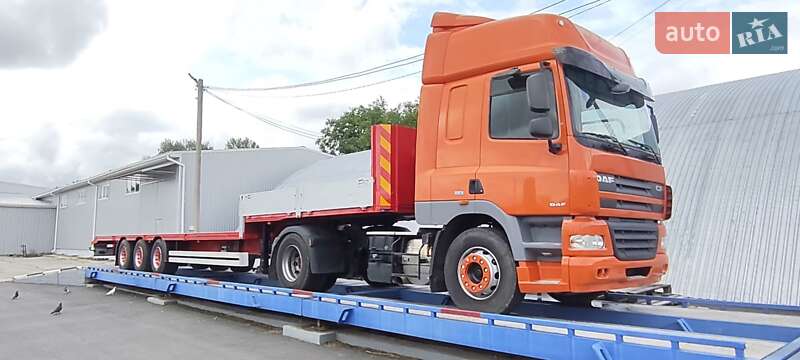 Низкорамна платформа Tirsan XS 2004 в Умані