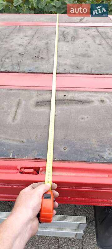 Низкорамна платформа Tirsan XS 2004 в Умані