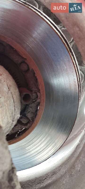 Низкорамна платформа Tirsan XS 2004 в Умані