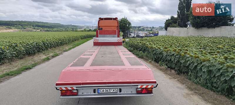 Низкорамна платформа Tirsan XS 2004 в Умані