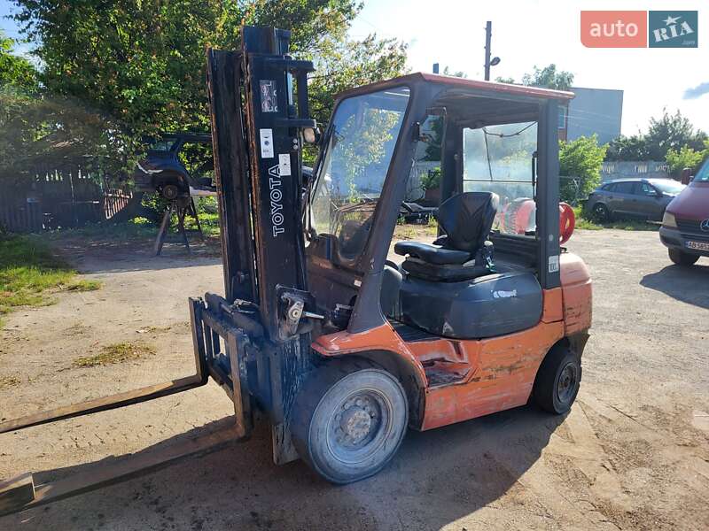Toyota 02-2FG25 2005