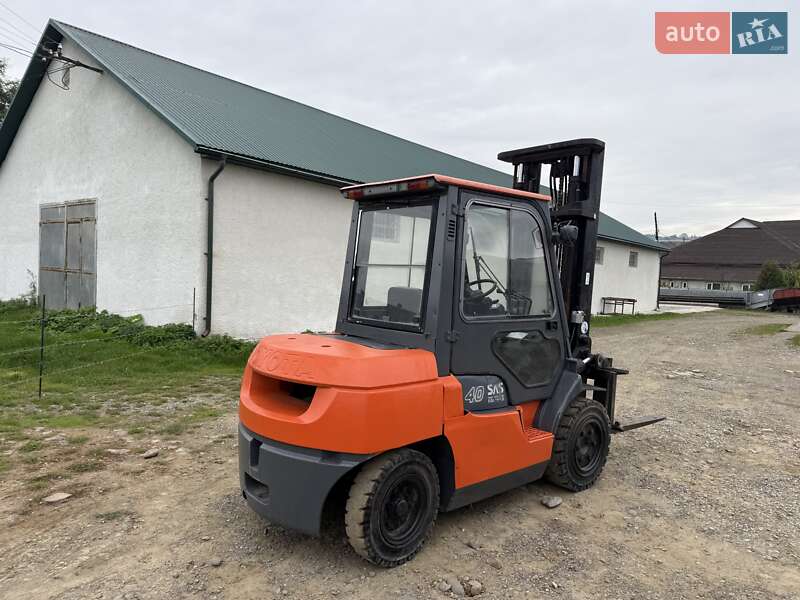Вилочный погрузчик Toyota 02-3FD40 2001 в Тячеве
