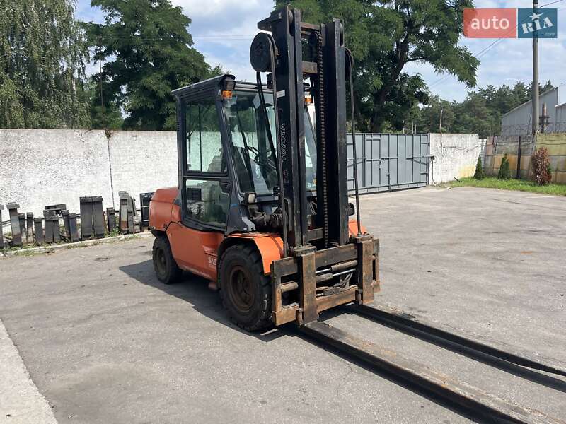 Вилочний навантажувач Toyota 02-7FD45 2006 в Києві