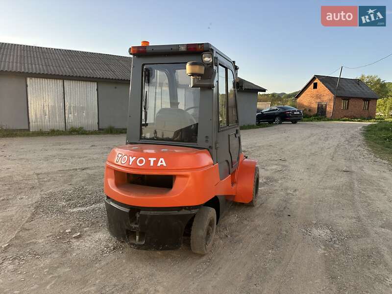 Вездеход Toyota 02-7FDF25 2006 в Тячеве