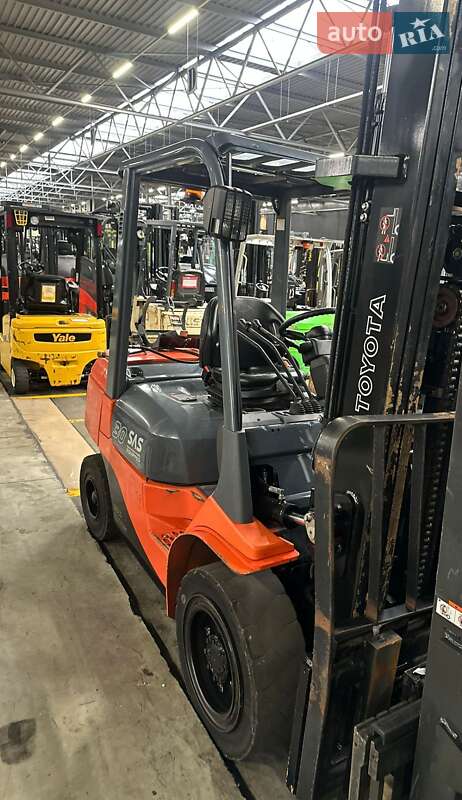 Вилочний навантажувач Toyota 02-7FGF30 2006 в Києві фото 13 Вилочний навантажувач Toyota 02-7FGF30 2006 в Києві