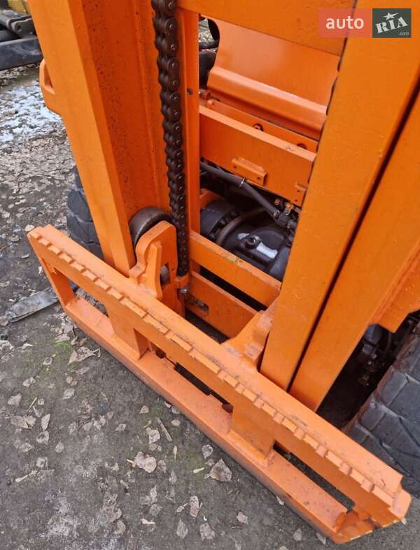 Вилочный погрузчик Toyota 02-7FGK40 2004 в Киеве фото 4 Вилочный погрузчик Toyota 02-7FGK40 2004 в Киеве