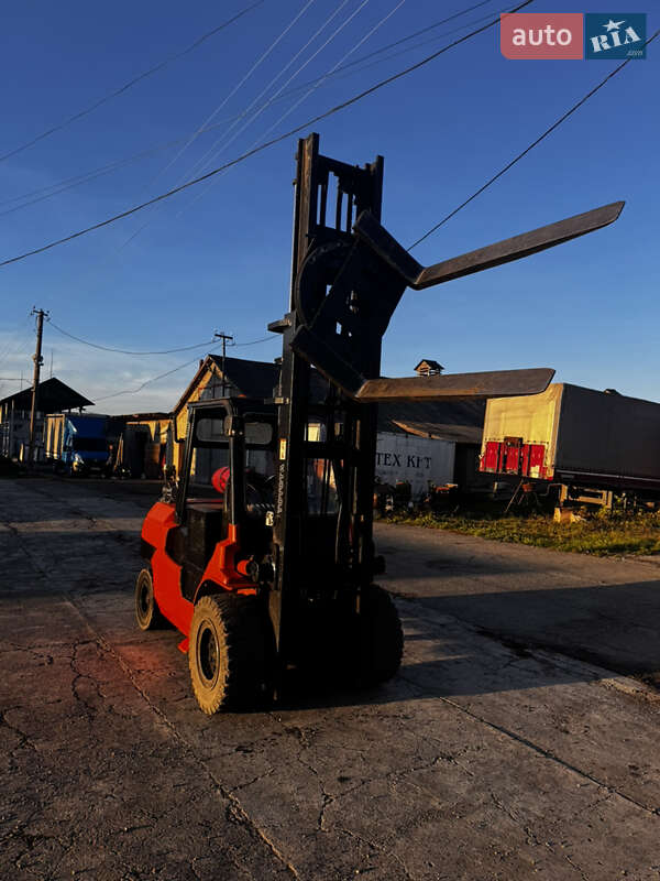 Вилочний навантажувач Toyota 02-7FGK40 2001 в Тячеві фото Вилочний навантажувач Toyota 02-7FGK40 2001 в Тячеві