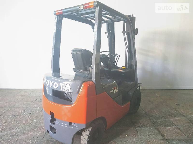 Вилочный погрузчик Toyota 02-8FDF15 2011 в Киеве фото 4 Вилочный погрузчик Toyota 02-8FDF15 2011 в Киеве