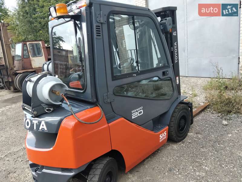 Вилочный погрузчик Toyota 02-8FG25 2019 в Львове