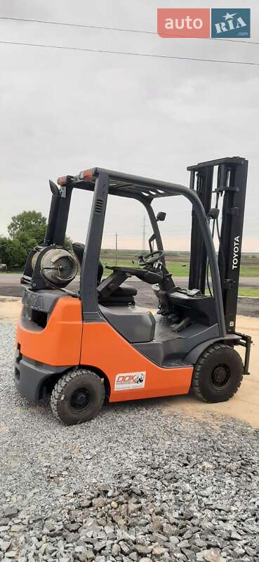 Вилочный погрузчик Toyota 02-8FGF15 2011 в Радехове