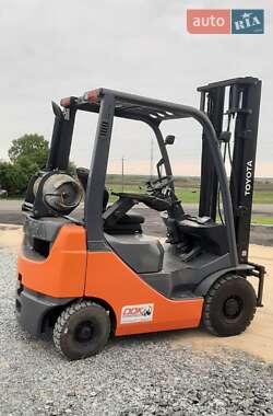 Вилочный погрузчик Toyota 02-8FGF15 2011 в 