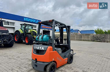 Вилочный погрузчик Toyota 02-8FGF15 2012 в Радомышле
