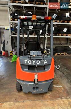 Вилочный погрузчик Toyota 02-8FGF15 2019 в 