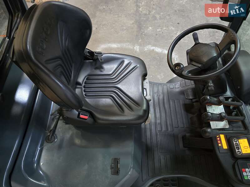 Вилочный погрузчик Toyota 02-8FGF15 2019 в Киеве