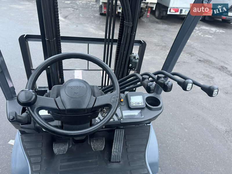 Вилочний навантажувач Toyota 02-8FGF15 2019 в Вінниці