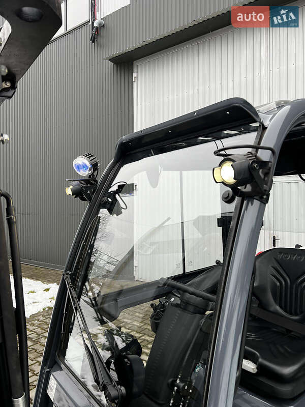 Вилочний навантажувач Toyota 02-8FGF15 2018 в Києві