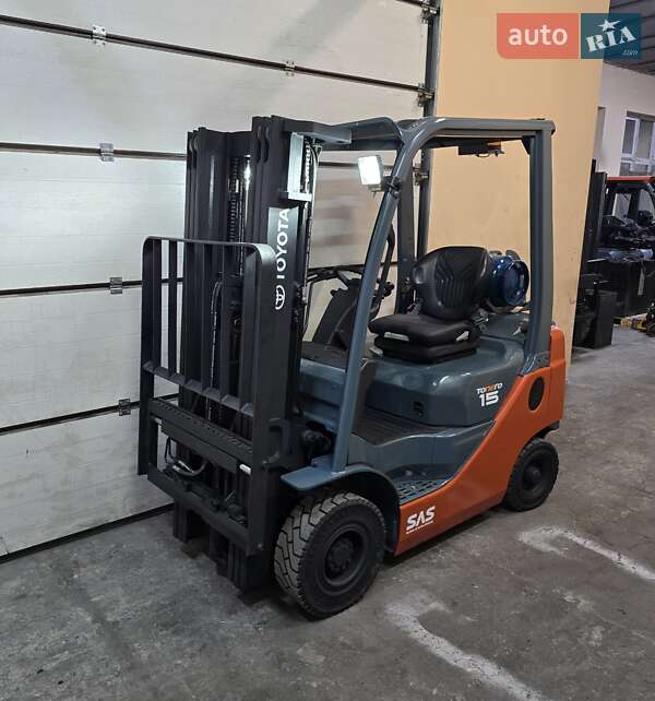 Вилочний навантажувач Toyota 02-8FGF15 2012 в Києві