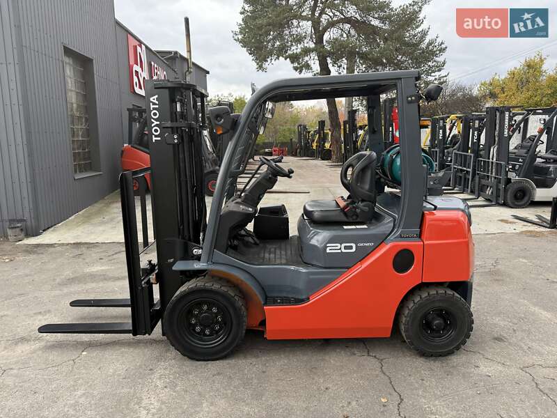 Toyota 02-8FGF20 2012 Toyota 02-8FGF20 2012