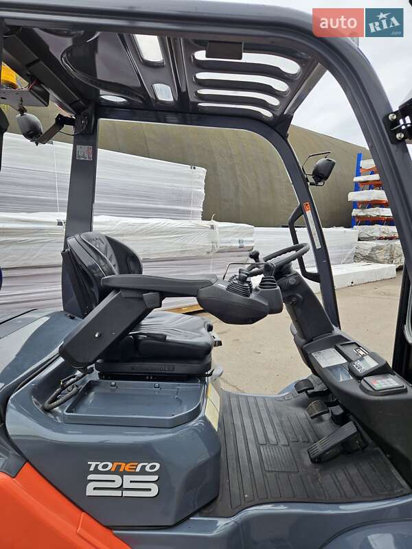 Вилочный погрузчик Toyota 02-8FGF25 2016 в Киеве фото 21 Вилочный погрузчик Toyota 02-8FGF25 2016 в Киеве