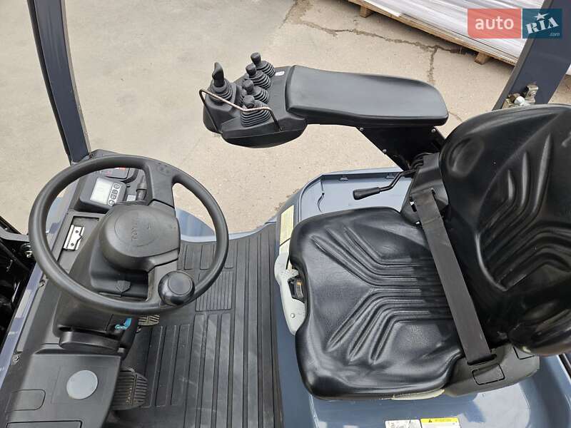 Вилочный погрузчик Toyota 02-8FGF25 2016 в Киеве фото 26 Вилочный погрузчик Toyota 02-8FGF25 2016 в Киеве