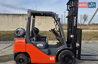 Вилочний навантажувач Toyota 02-8FGF25 2019 в Пустомитах
