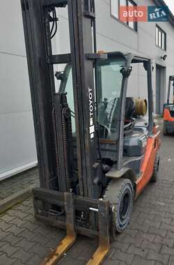 Вилочний навантажувач Toyota 02-8FGF25 2020 в Києві