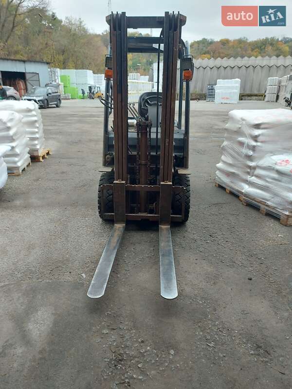 Вилочний навантажувач Toyota 32-8FG15 2016 в Києві