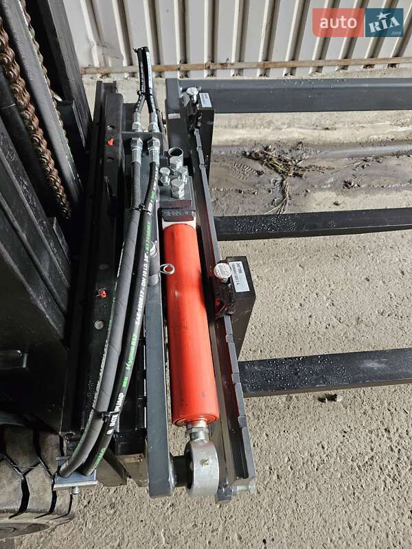 Вилочный погрузчик Toyota 32FG-25 2017 в Киеве