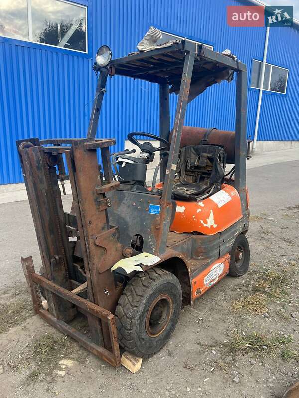 Вилочный погрузчик Toyota 42-6FGF15 2000 в Днепре