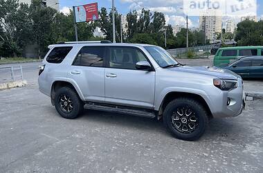Внедорожник / Кроссовер Toyota 4Runner 2014 в Харькове