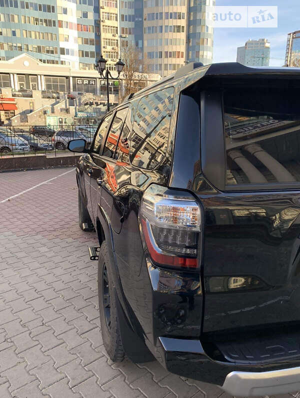 Внедорожник / Кроссовер Toyota 4Runner 2017 в Запорожье