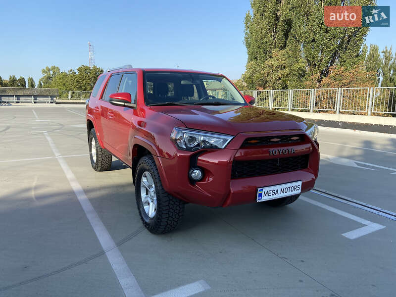 Внедорожник / Кроссовер Toyota 4Runner 2017 в Киеве