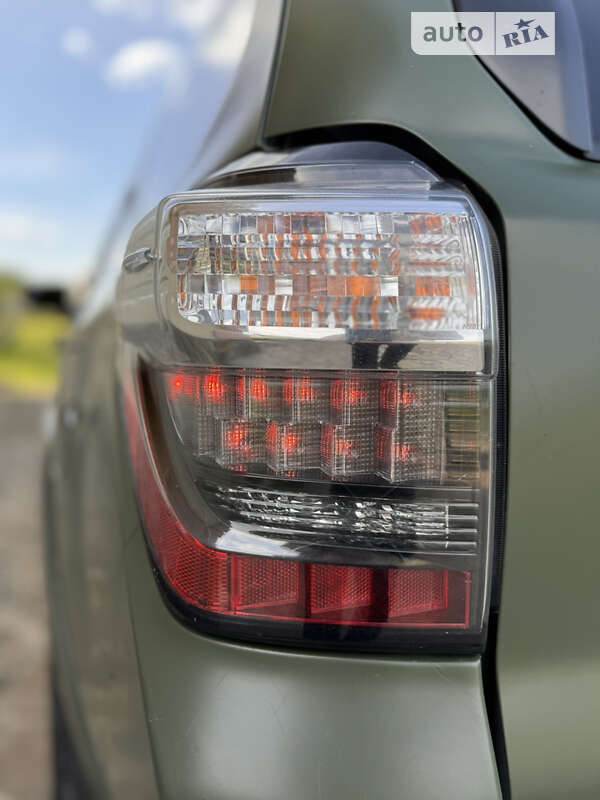 Внедорожник / Кроссовер Toyota 4Runner 2017 в Ивано-Франковске