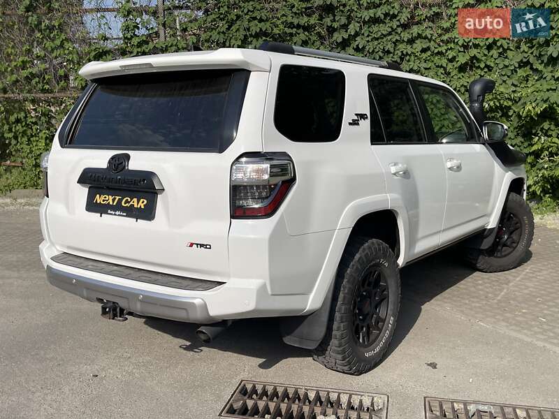 Внедорожник / Кроссовер Toyota 4Runner 2018 в Киеве