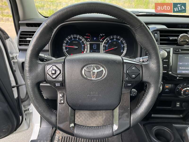 Внедорожник / Кроссовер Toyota 4Runner 2018 в Киеве