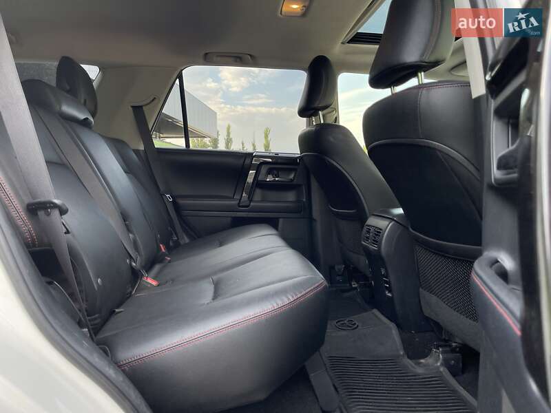 Внедорожник / Кроссовер Toyota 4Runner 2018 в Киеве