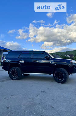 Внедорожник / Кроссовер Toyota 4Runner 2015 в 