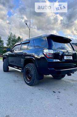 Внедорожник / Кроссовер Toyota 4Runner 2015 в 