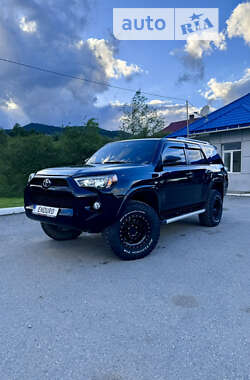 Внедорожник / Кроссовер Toyota 4Runner 2015 в 
