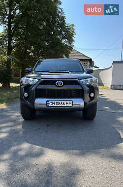 Позашляховик / Кросовер Toyota 4Runner 2015 в Лубнах