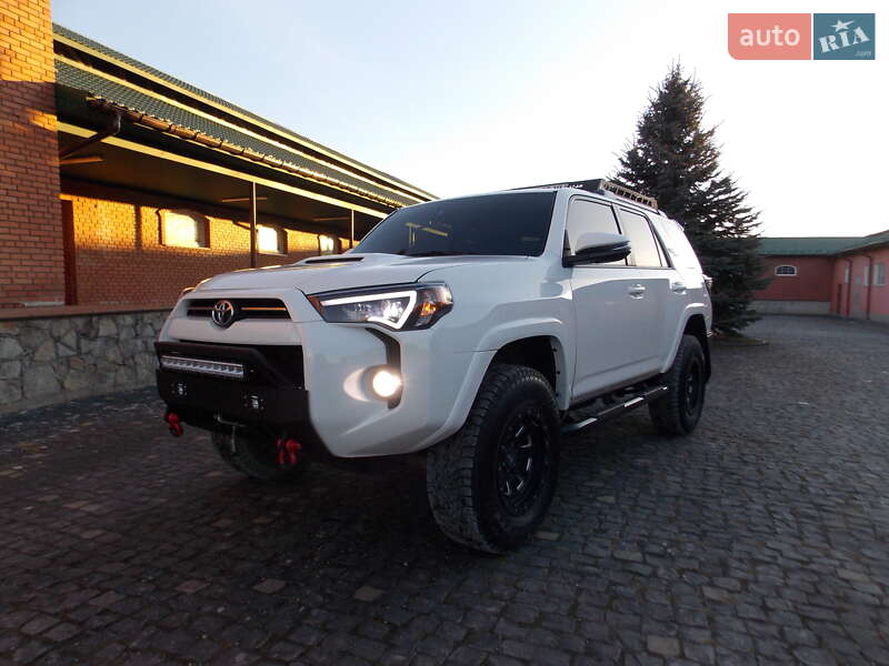 Внедорожник / Кроссовер Toyota 4Runner 2019 в Дунаевцах