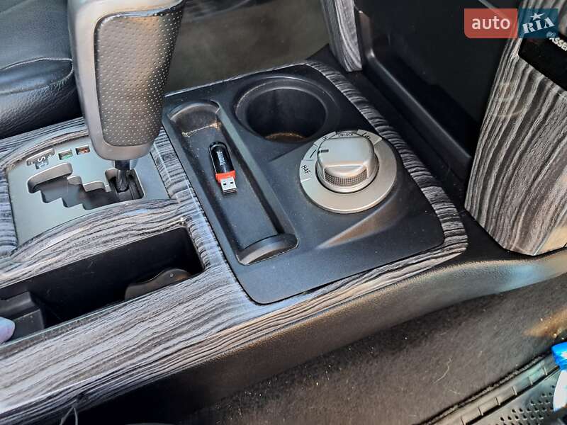 Позашляховик / Кросовер Toyota 4Runner 2011 в Києві