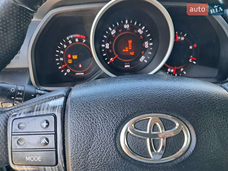 Позашляховик / Кросовер Toyota 4Runner 2011 в Києві