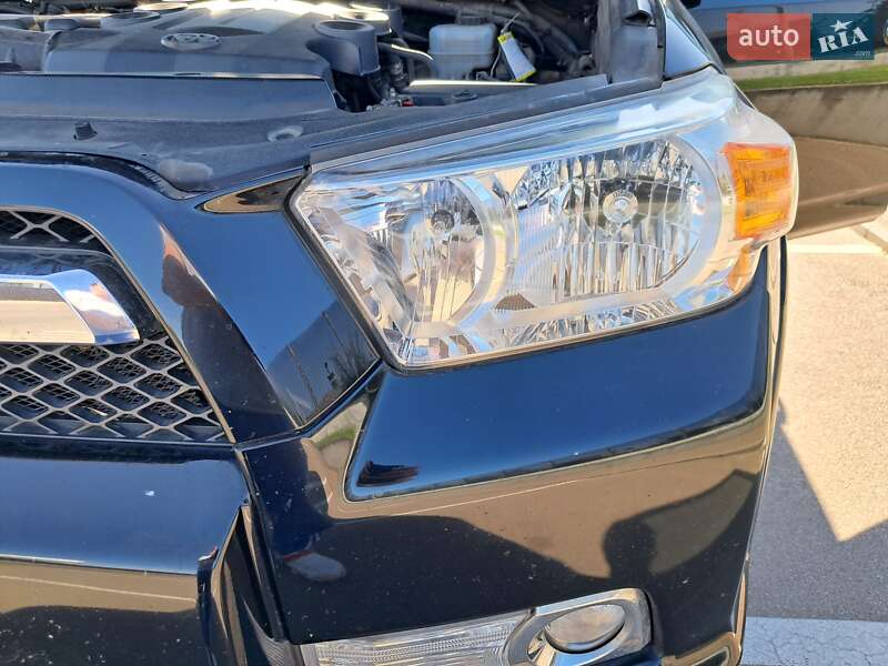 Позашляховик / Кросовер Toyota 4Runner 2011 в Києві
