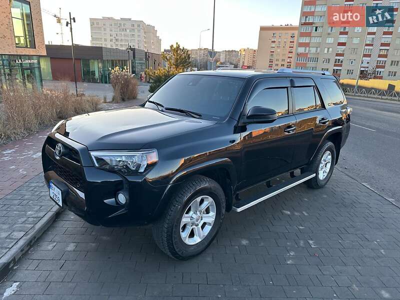 Позашляховик / Кросовер Toyota 4Runner 2019 в Ярмолинцях