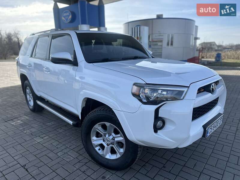 Позашляховик / Кросовер Toyota 4Runner 2014 в Прилуках